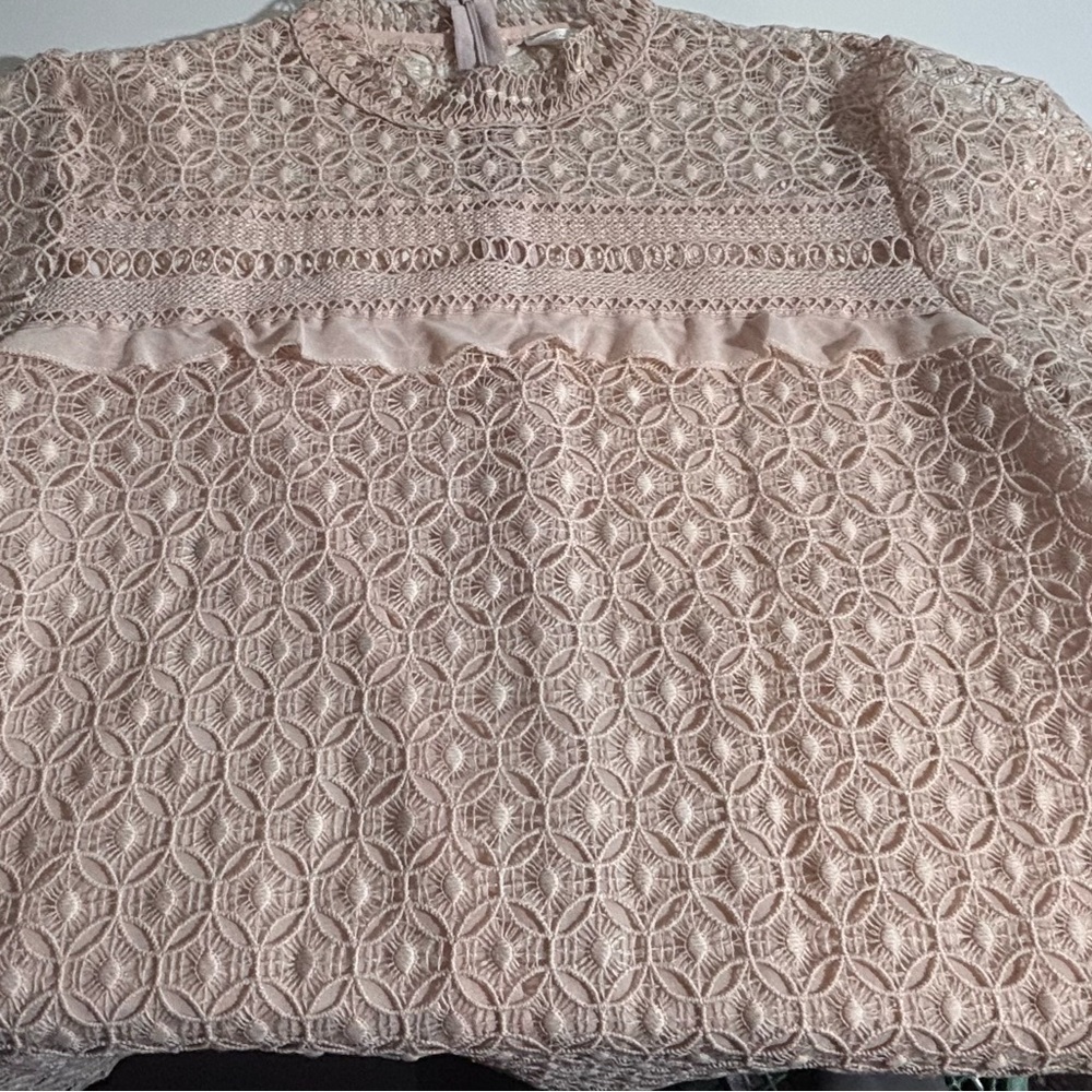 NWOT AdiVa Elegant RoseLace Top Breathable Layered at the Front size Medium - Picture 9 of 11